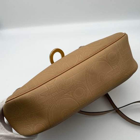 Dior - Picture 5 of 16